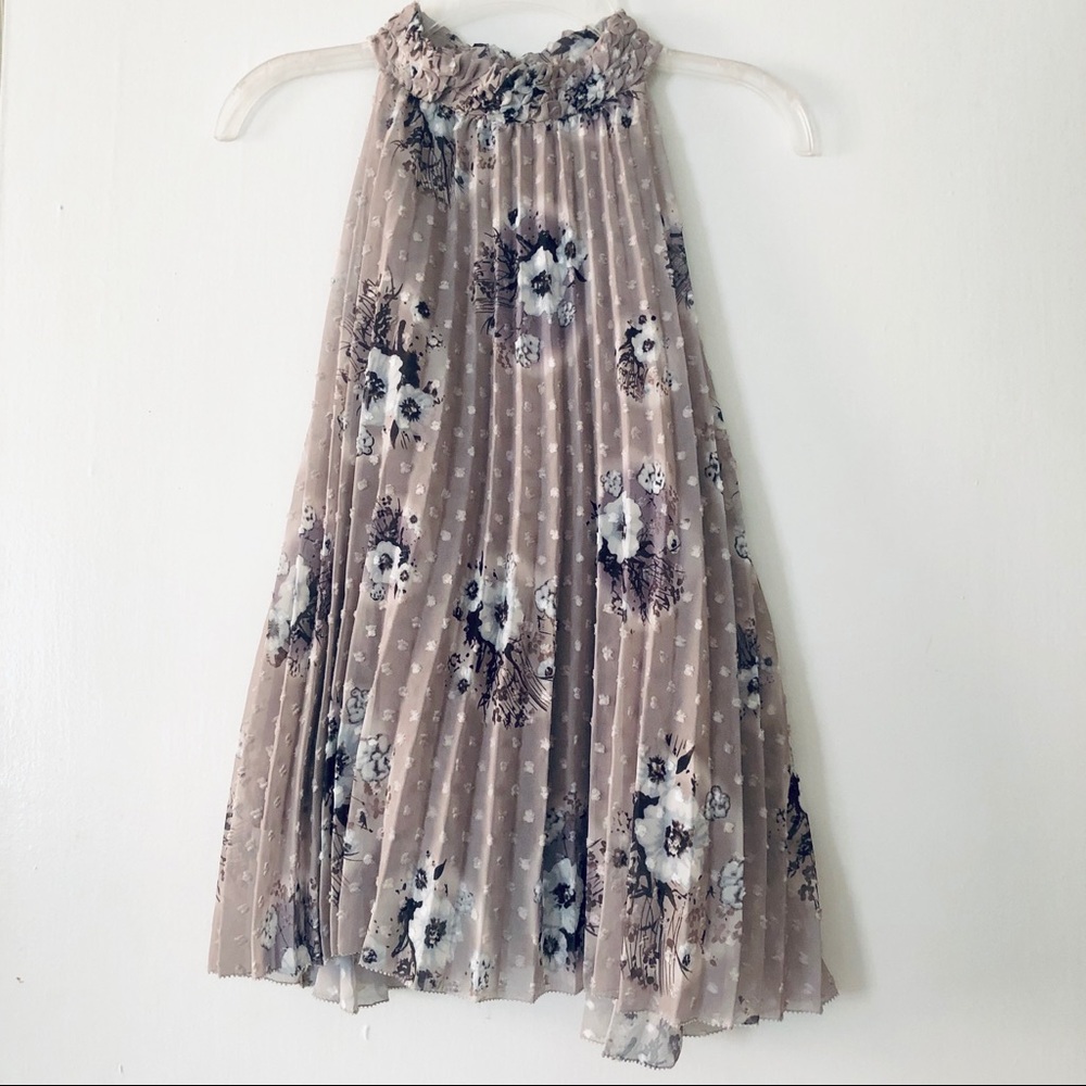 🆕 NWT BISHOP+YOUNG PLEATED FLORAL TOP